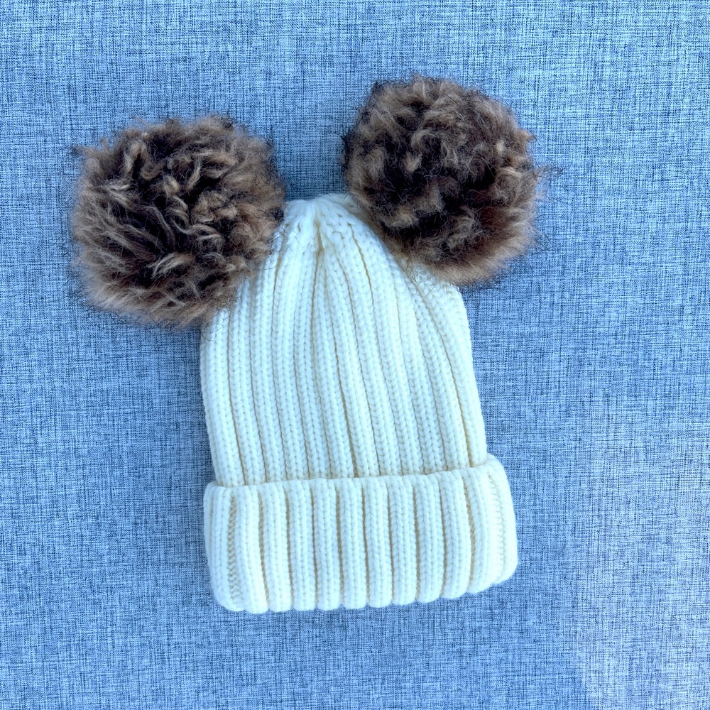 NEW! Women's White Winter Hat with Pom Pom